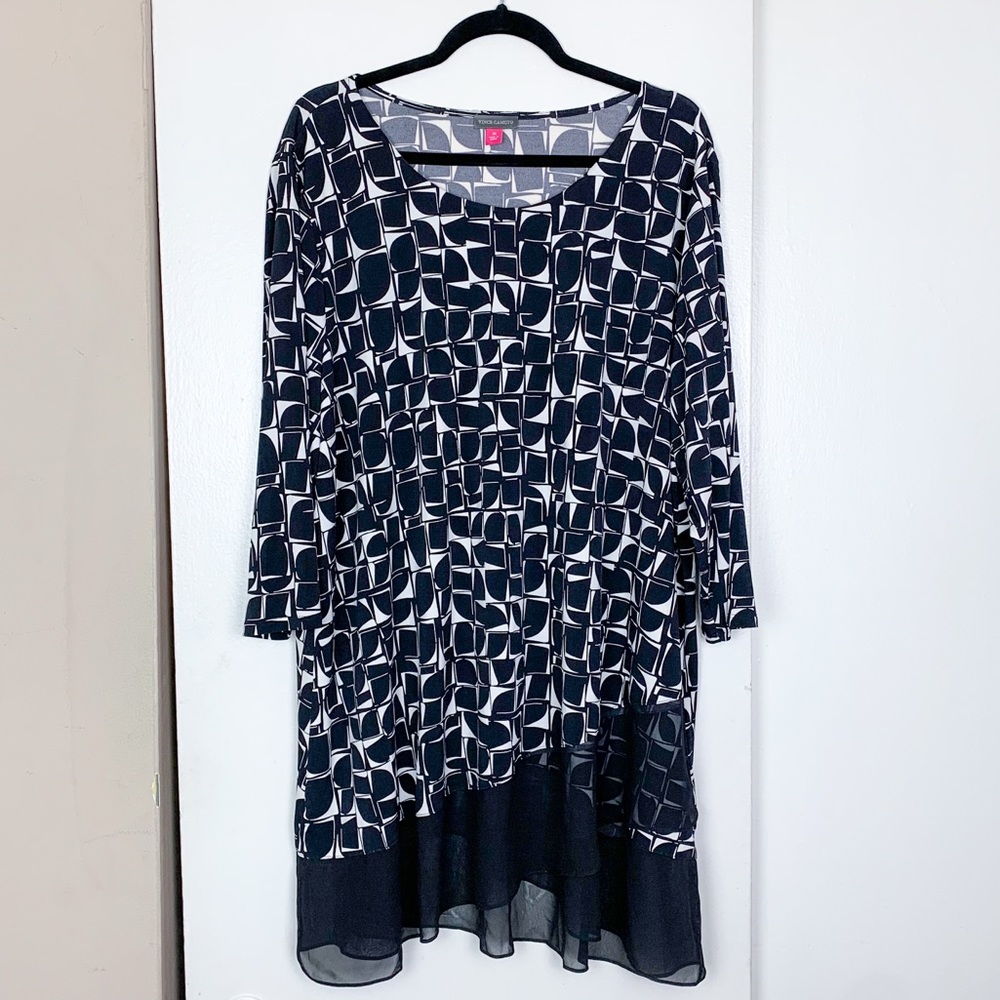 Vince Camuto Black Pattern Blouse